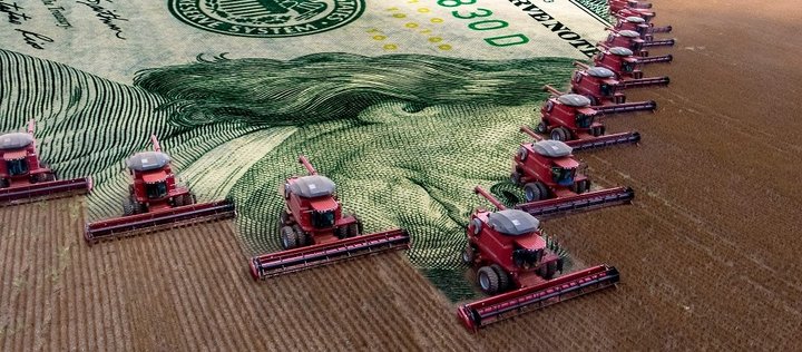 Geld mit kleinen Traktoren