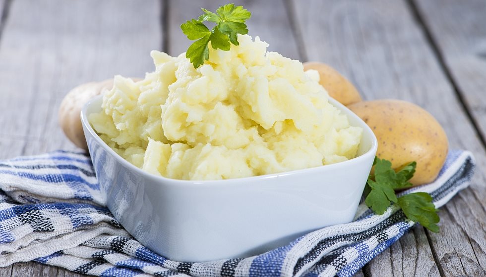 Kartoffelpüree in weißer Schale
